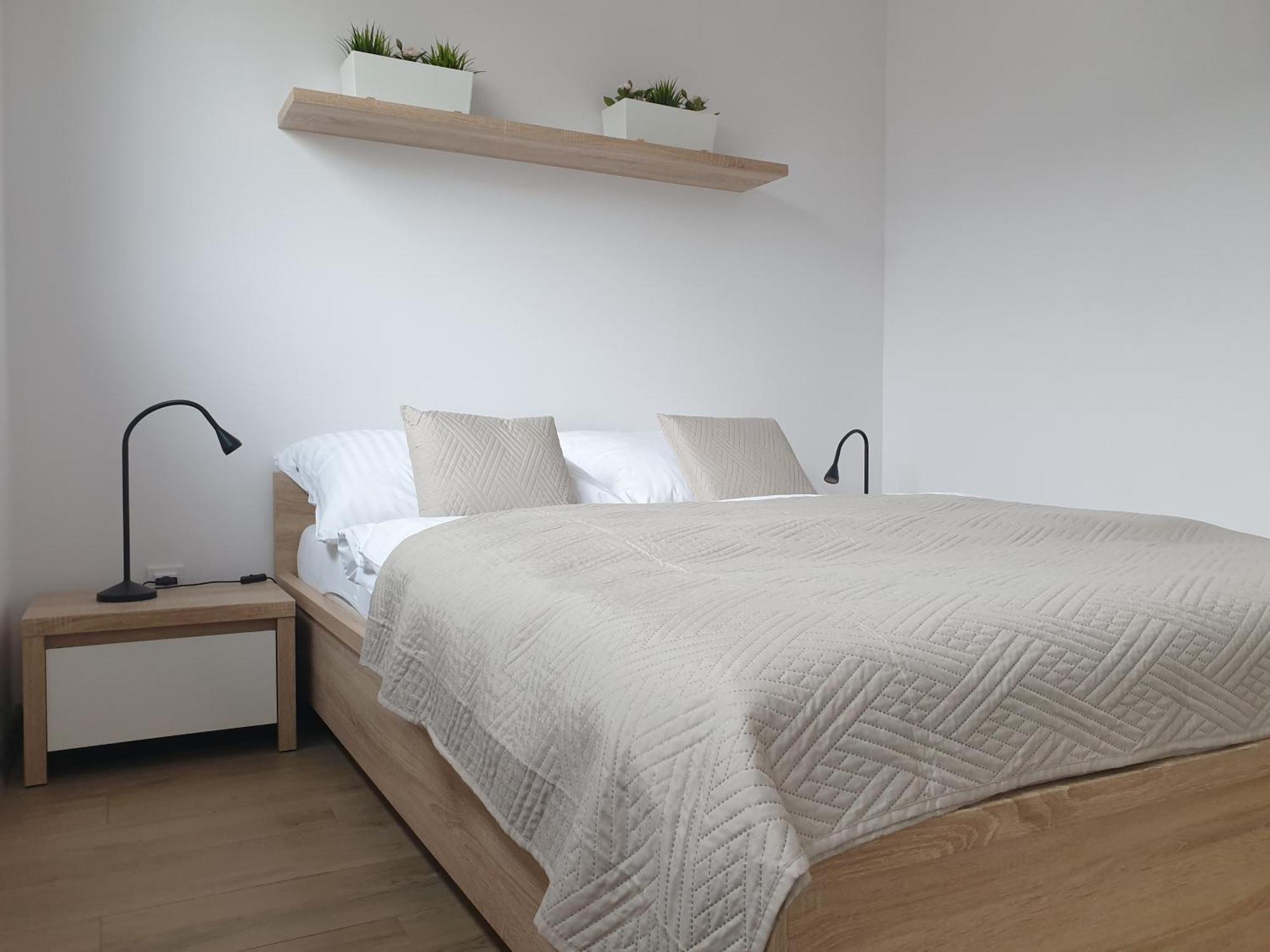 קרקוב Near The Airport- Apartments מראה חיצוני תמונה